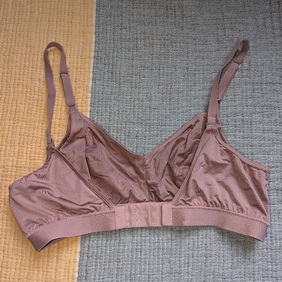 Bodily Do Anything Bra, Size M - Picture 4 of 8